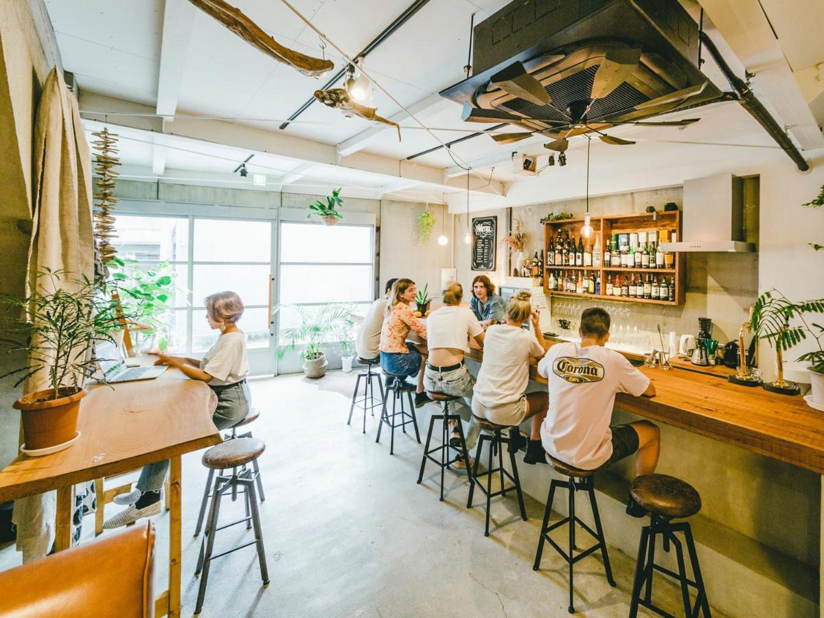 Hippo Hostel&Cafe Bar Osaka Buitenkant foto